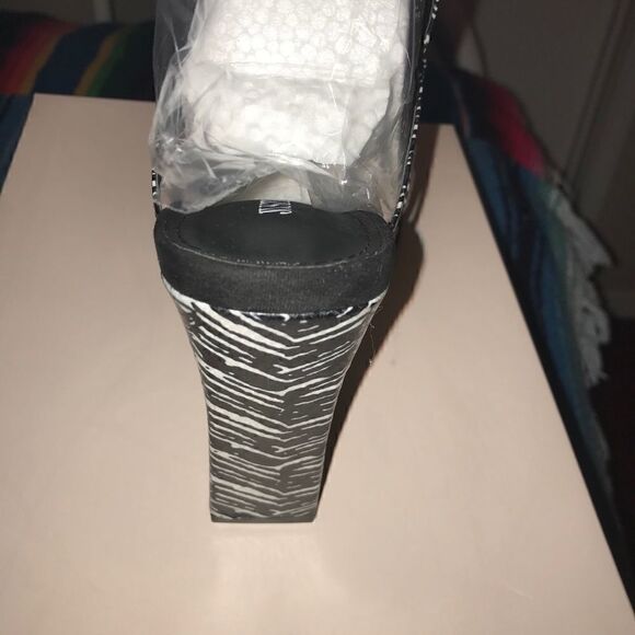 Shoes 👡   - Picture 11 of 12